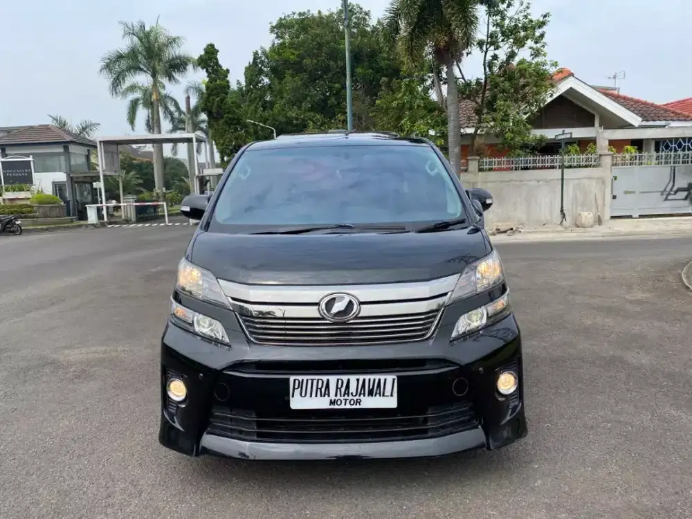 TOYOTA VELLFIRE 2.4 Z AT 2013