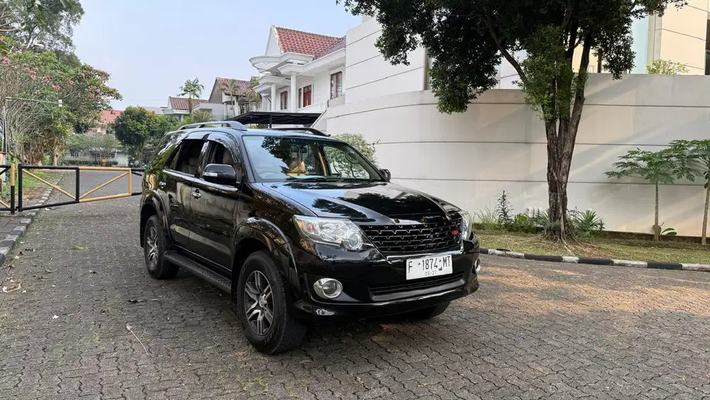 Toyota Fortuner 2011 Diesel Siap Luar Kota