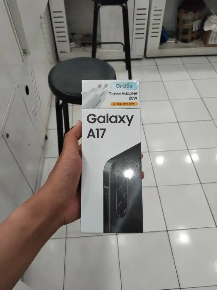 Samsung A17 8/128 Neww