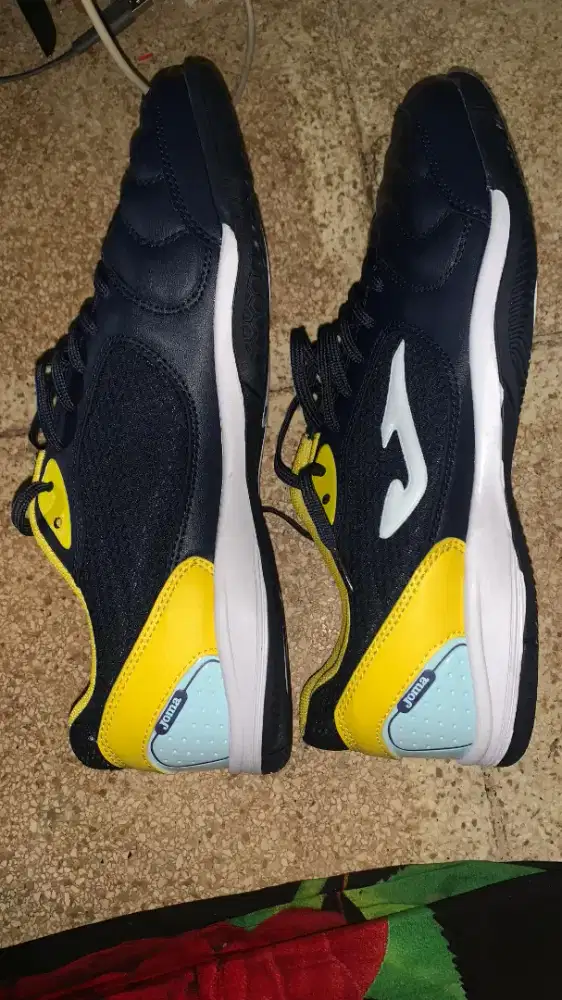 SEPATU FUTSAL JOMA DRIBBLING Z1