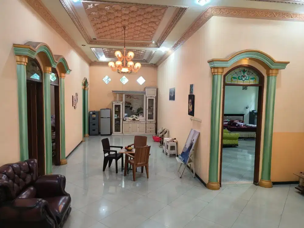 Di Sewakan Rumah Bagus Full Perabot, Asri Cocok Unt Exspatriat di Waru Sidoarjo Jawa Timur