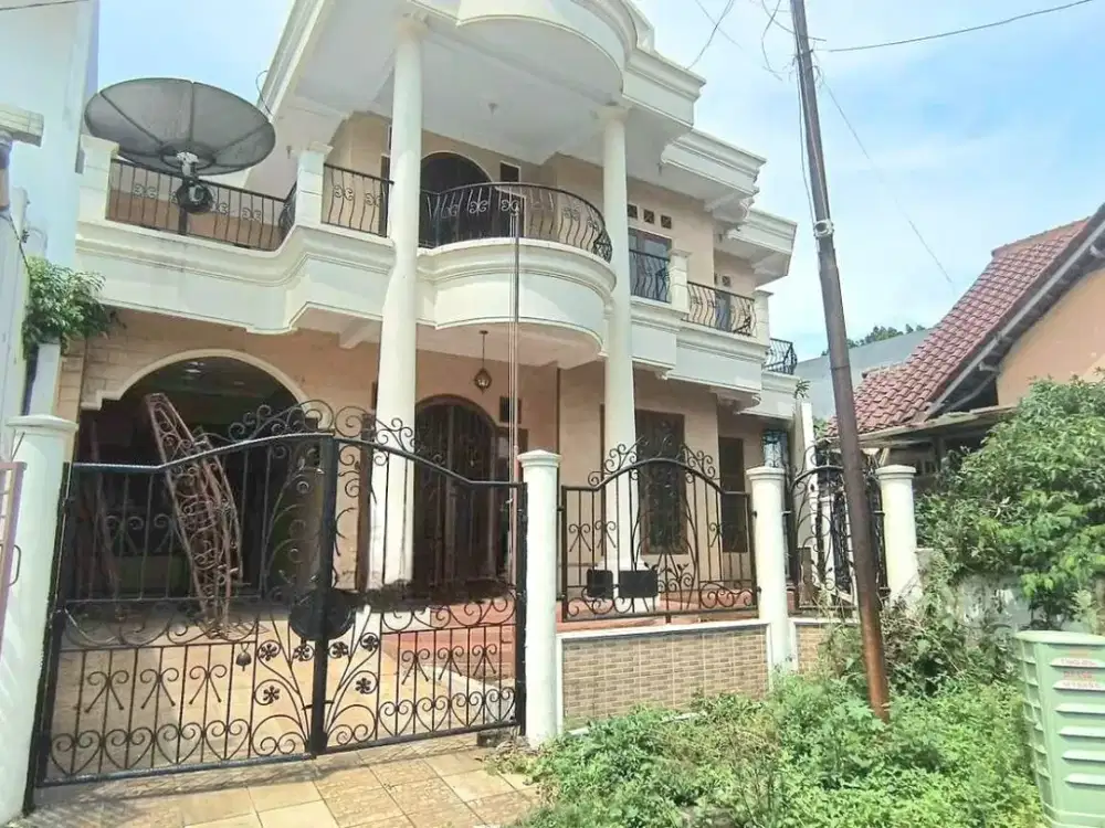 3.7M Villa Melati Mas Rumah Luas Lokasi Strategis