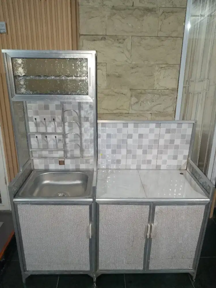 KITCHEN SET KACA SECOND , WASHTAFEL, LEMARI PIRING, MEJA KOMPOR BESAR