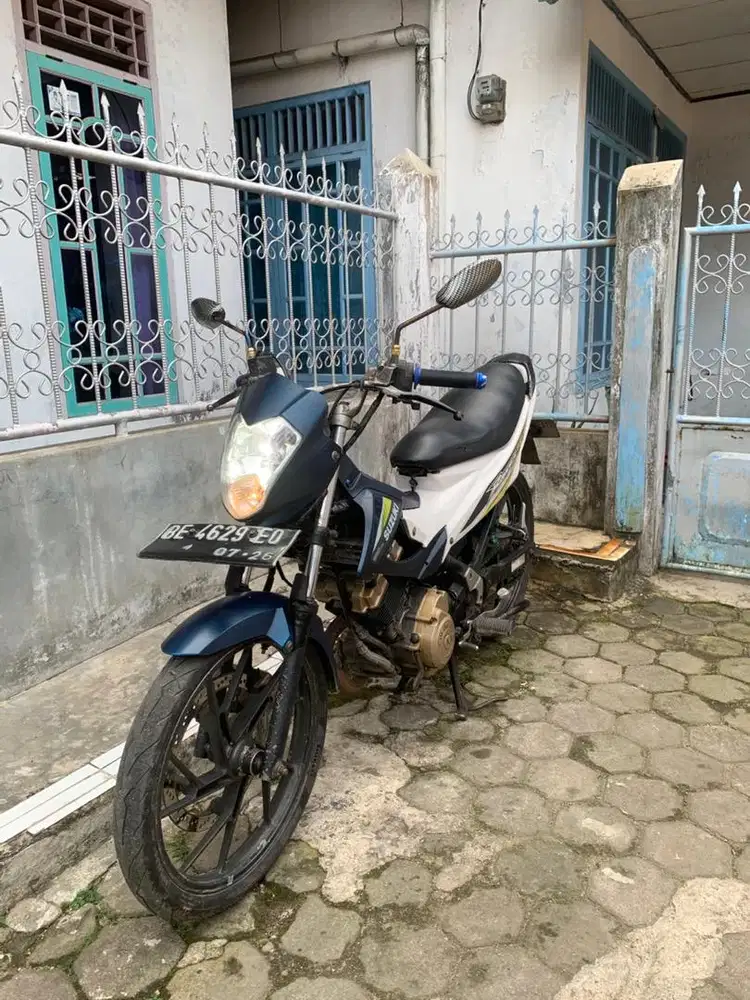Di jual cepet satria FU lengkap pajak hidup