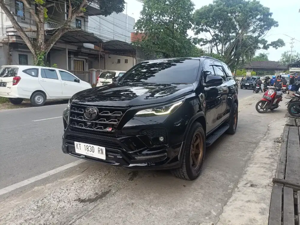 Fortuner GR Diesel 4x2