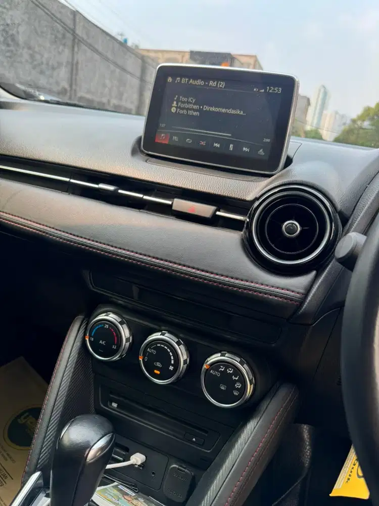 Mazda 2 2015 Bensin