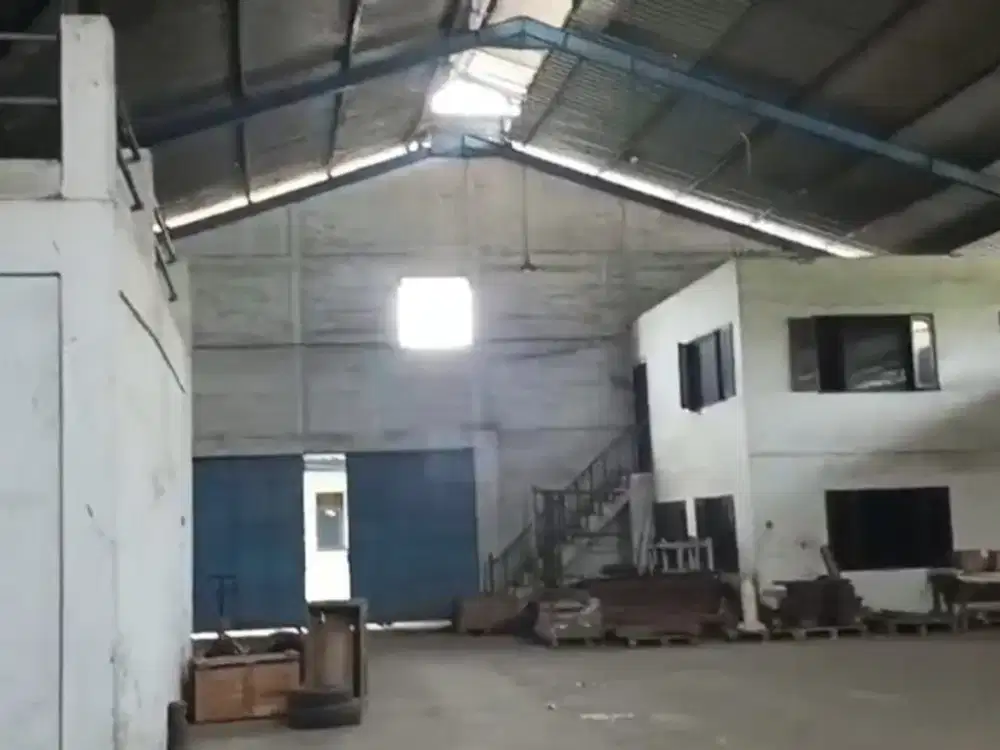 Gudang 1,2 Km Dari Toll Lt 3850m2 Akses Container 40 Feet SHM Kawasan Industri Manis Tangerang Banten