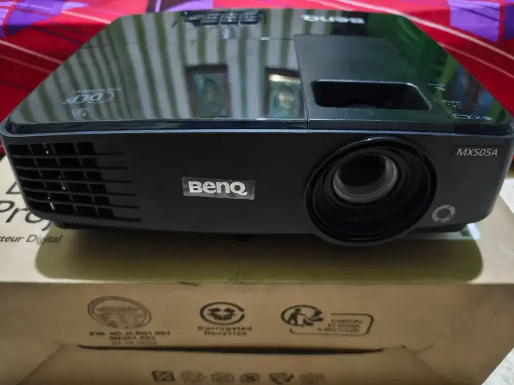 Proyektor BenQ MX505