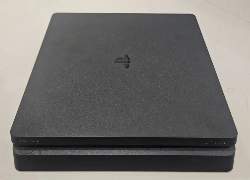 Playstation 4 / Ps4 slim 1tb ofw