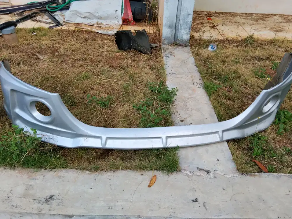 Di jual body kit buat nisaan march 2011