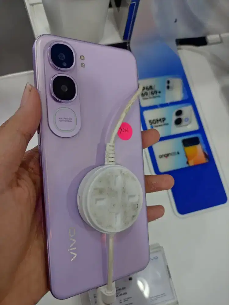 HANDPHONE VIVO Y400