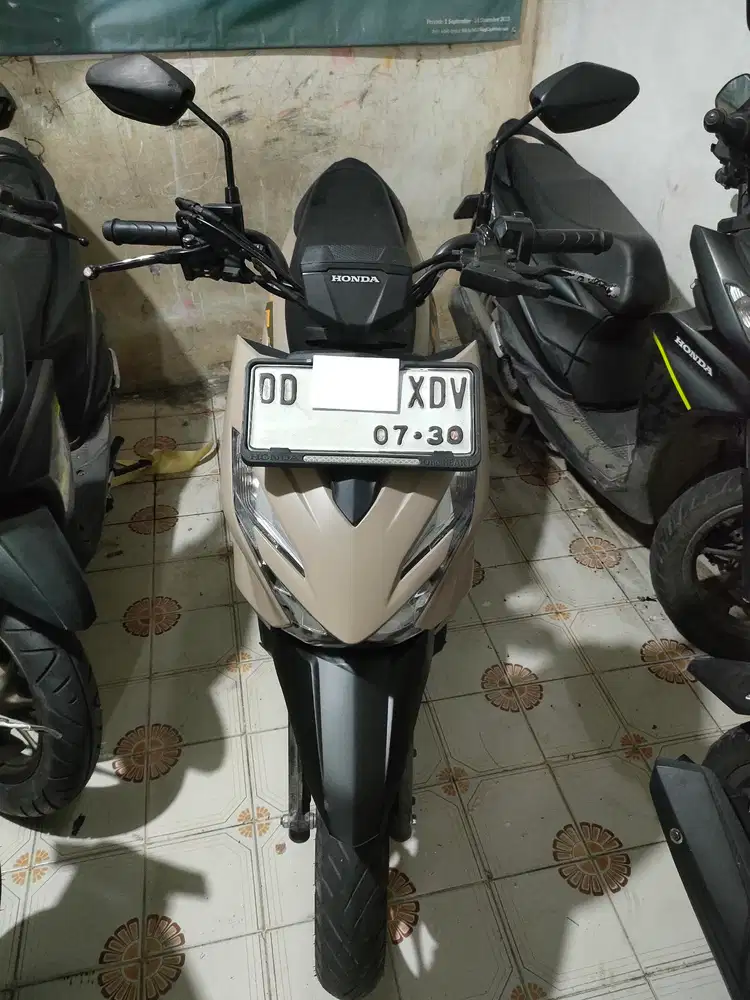 Honda Beat Street 2025 cokelat