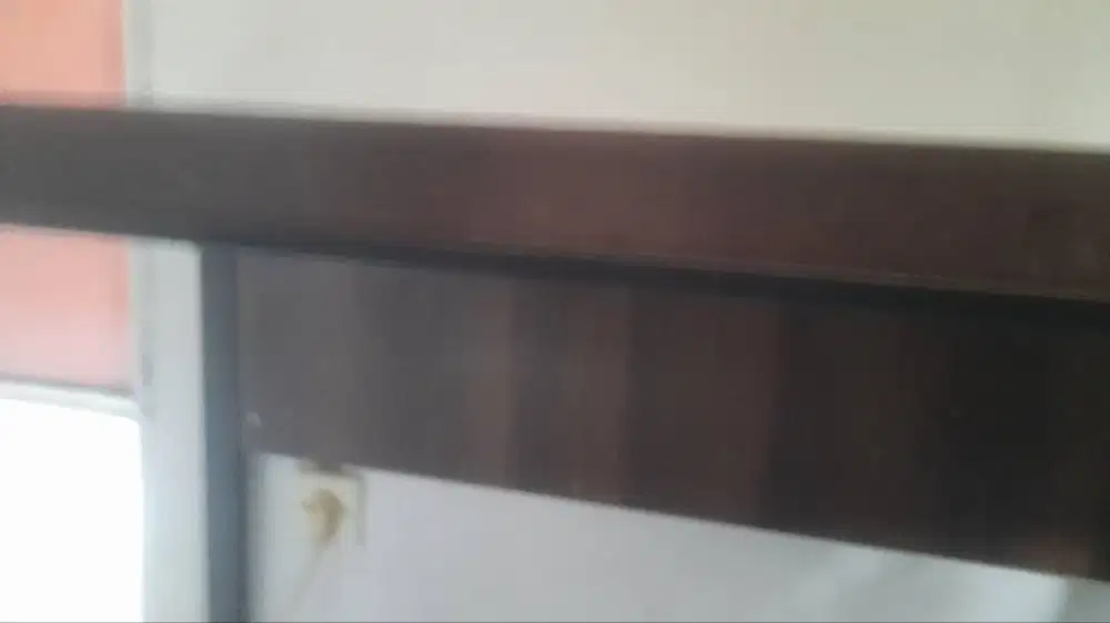 meja second seperti baru