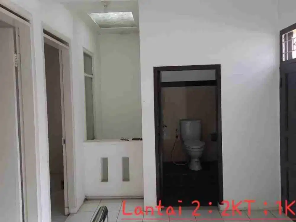 Jarang ada rumah bagus 2 lantai di Antapani Bandung