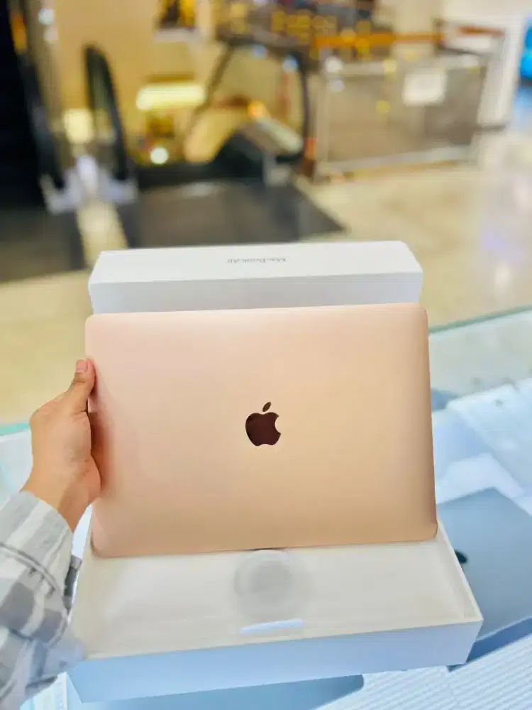 MacBook Air Apple M1 Chip 13-inch Resmi iBox Gold BH 94% 8GB/256GB