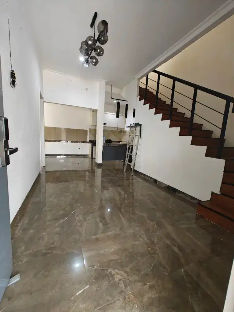 Di Jual Cepat Rumah Dlm Cluster, Siap Huni . Deket Dengan Halte Busway