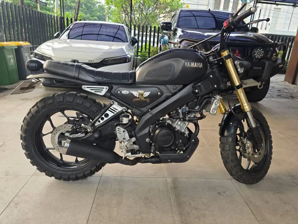 XSR 155 MODIF TRACKER LOW KM 3000 2021