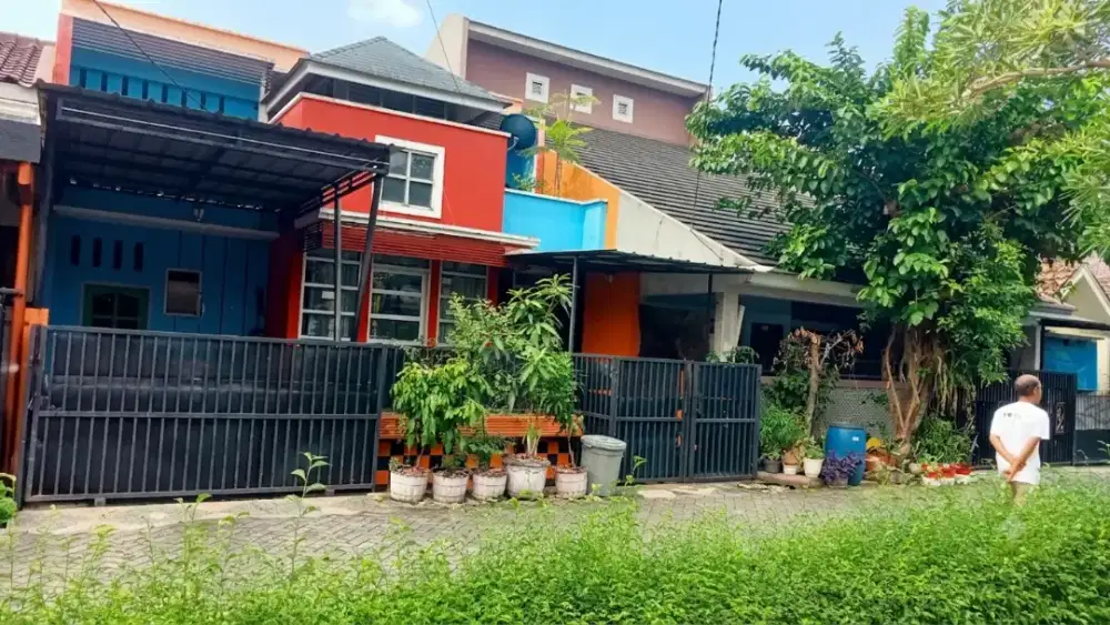 DIJUAL RUMAH 2 LANTAI DEKAT TOLL CISALAK