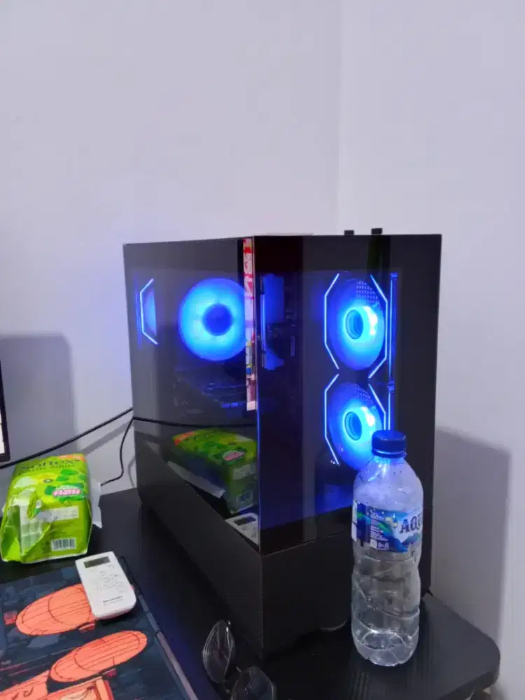 Jual komputer dan monitor pemakaian baru 1 bulan