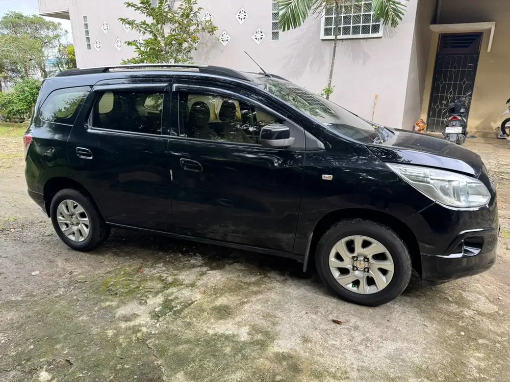 Chevrolet Spin 2013 Bensin
