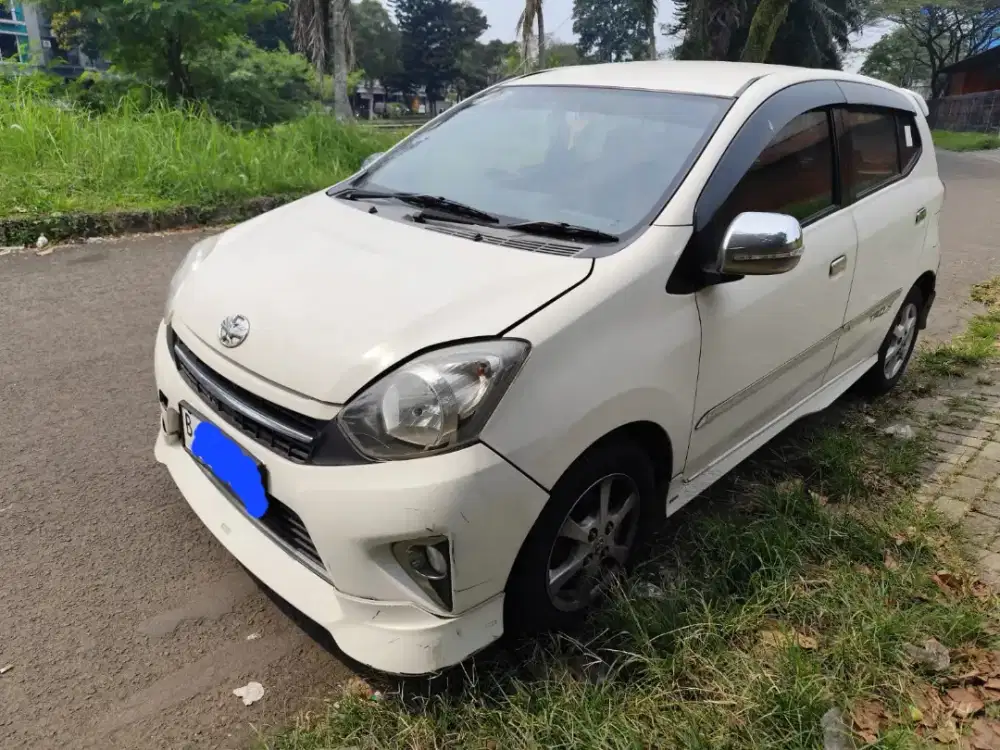 Toyota agya g trd th 2015 putih