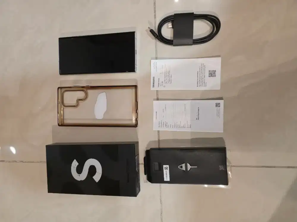 Samsung galaxy S22 ultra 256GB putih