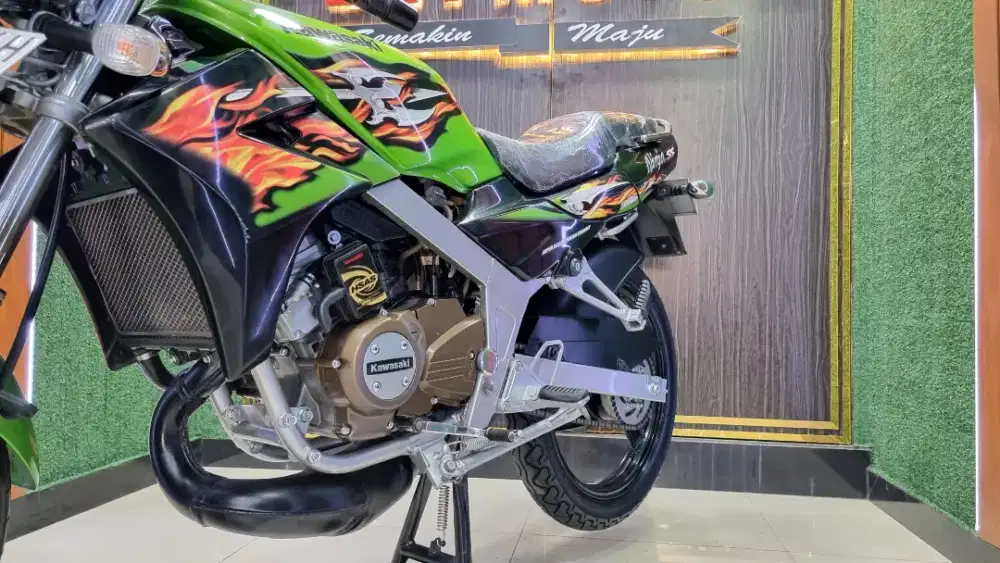 UD ENY MOTOR - Kawasaki Ninja SS thn 2009 super