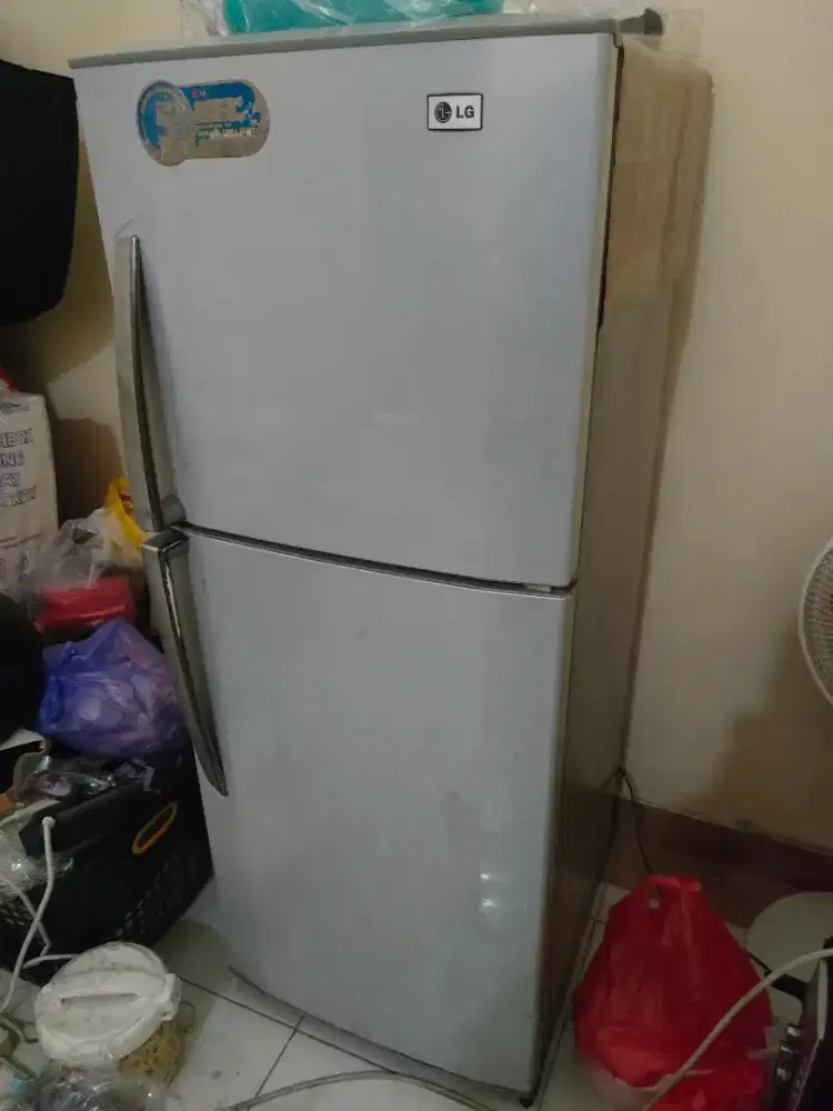 Kulkas 2 pintu merk lg