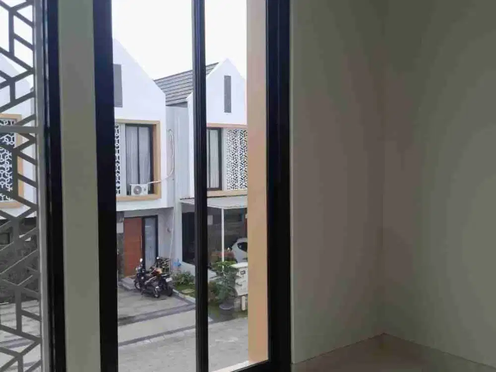 rumah di jual , barat surabaya ,3 kamar tidur , Siap pake