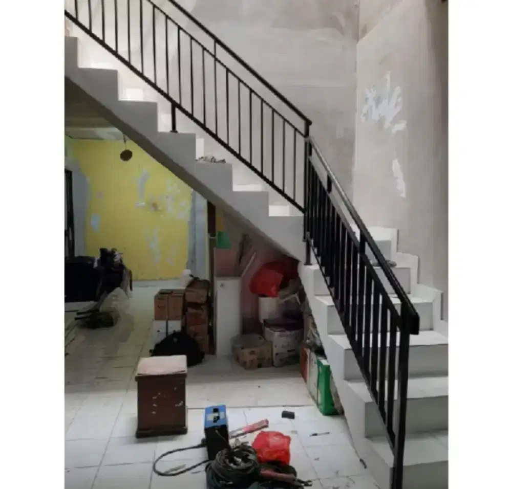 Reling Balkon minimalis