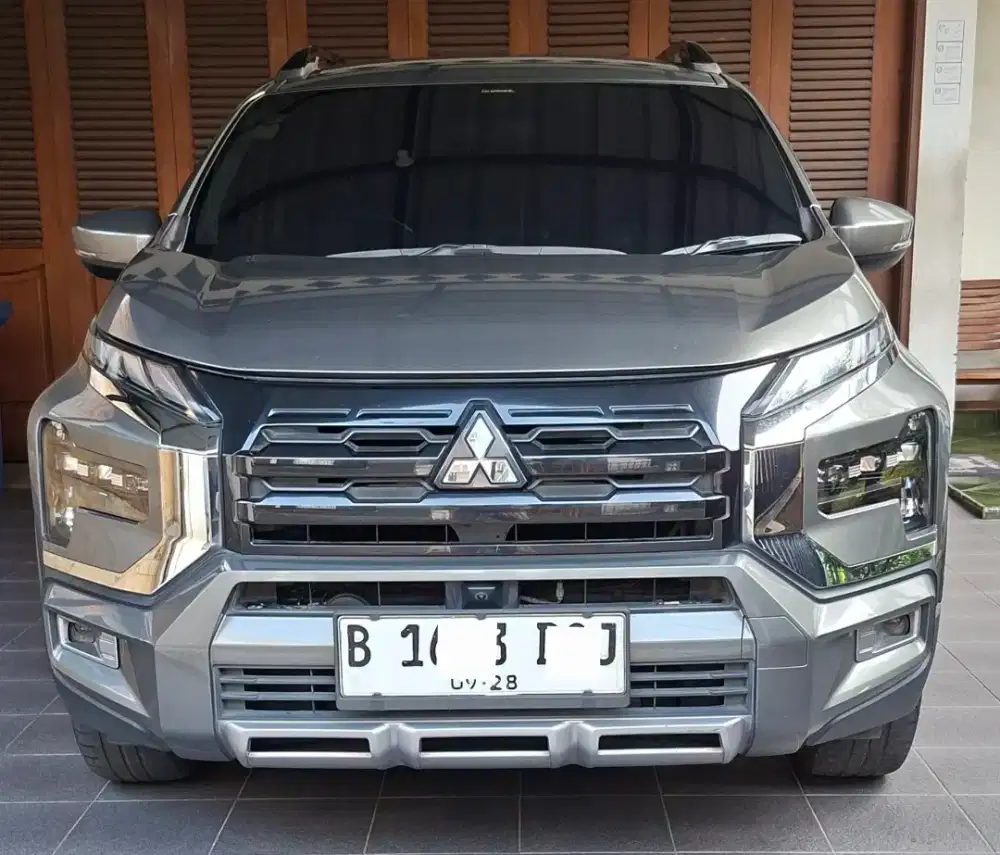 XPANDER CROSS 1.5 AT TAHUN 2023