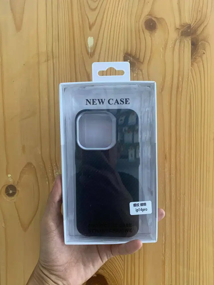 Magnetic Carbon Fiber Hardcase iPhone 14 Pro