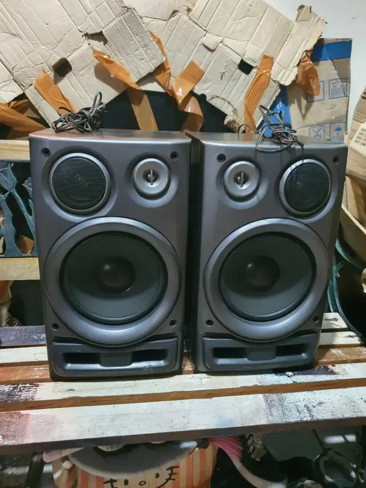 Speaker Aiwa layak pakai