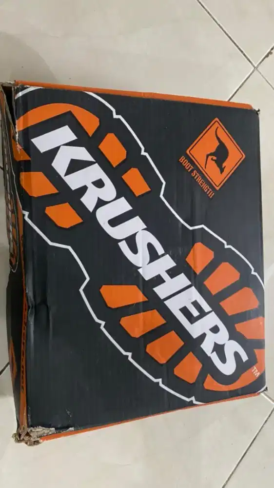 Sepatu safety merk kruser