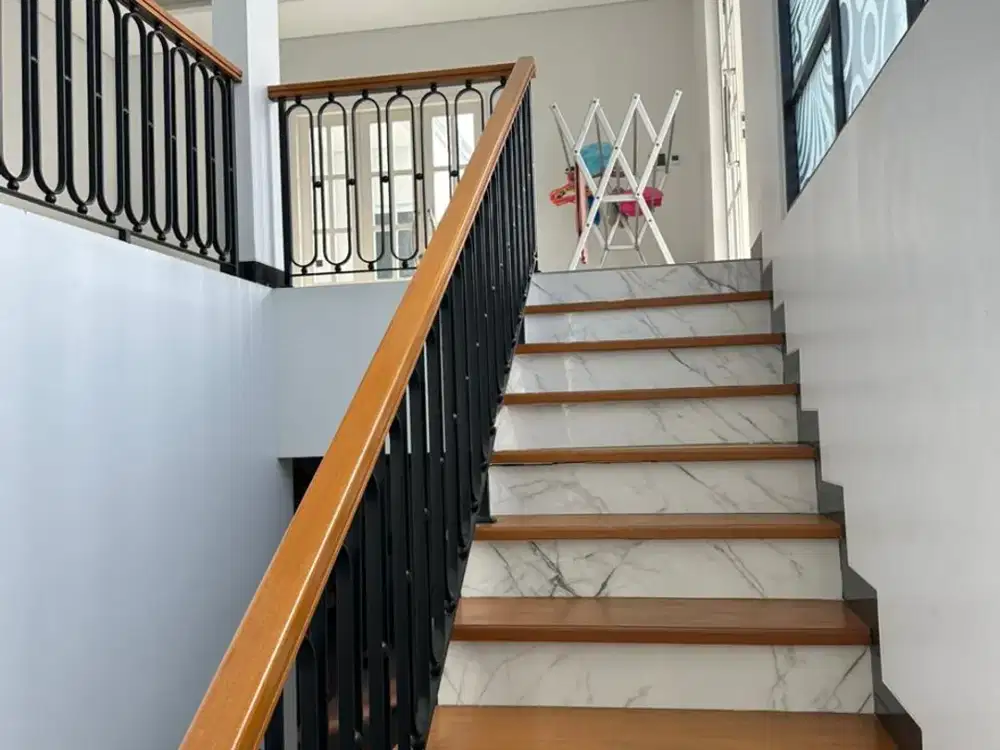 Dijual Rumah 2 lantai di Duta Bintaro