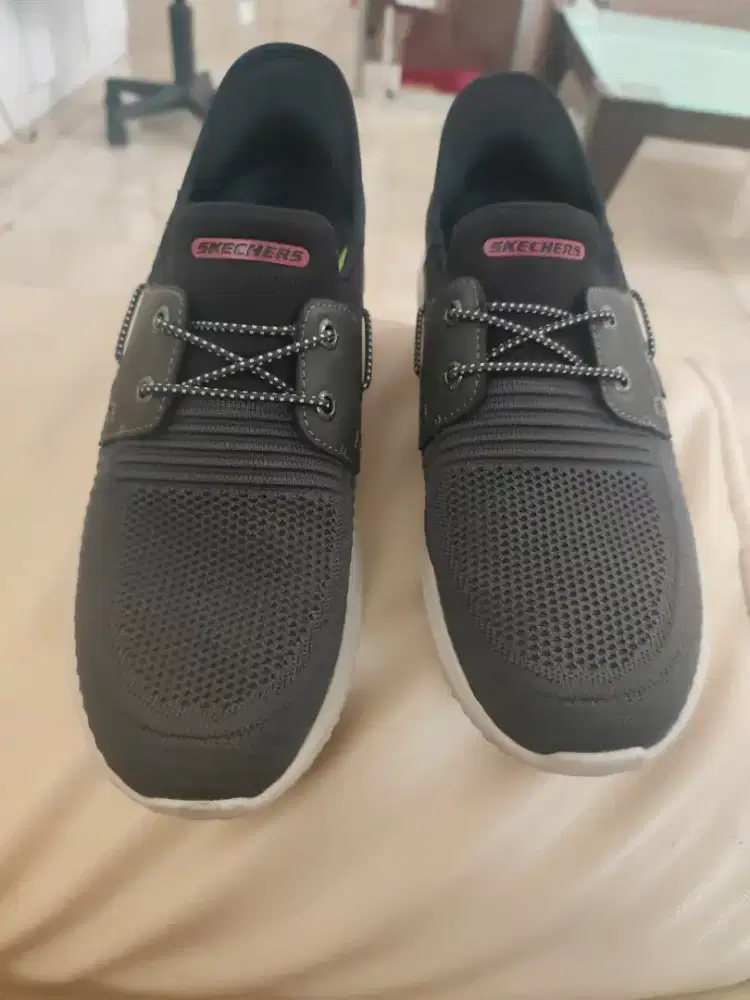 Sepatu Skechers Slip-ins