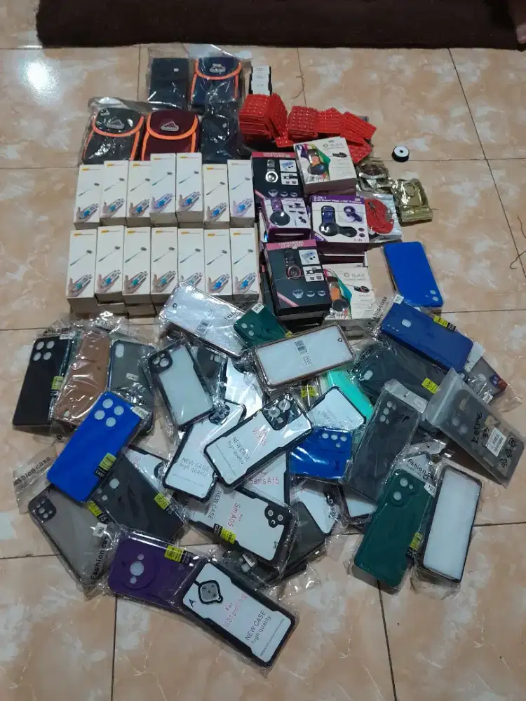 Accesories Handphone Softcase Temperglass Tongsis dan masih banyak