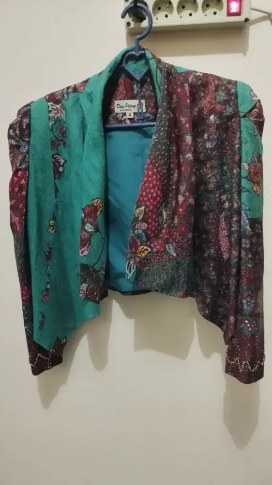 Blazer wanita Dian pelangi