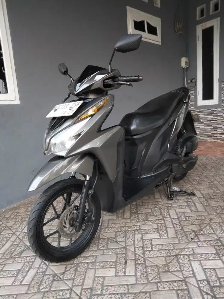 Honda Vario 125 KZR CBS ISS tahun 2014 siap pakai