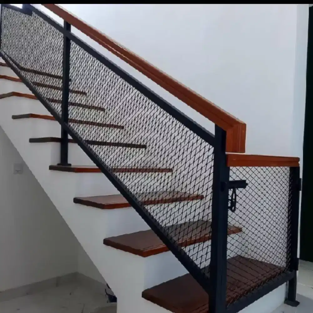 Reling Balkon expanda pegangan kayu