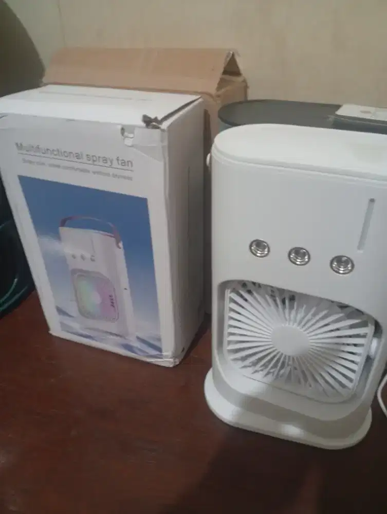 Di jual alat pendingin ruangan