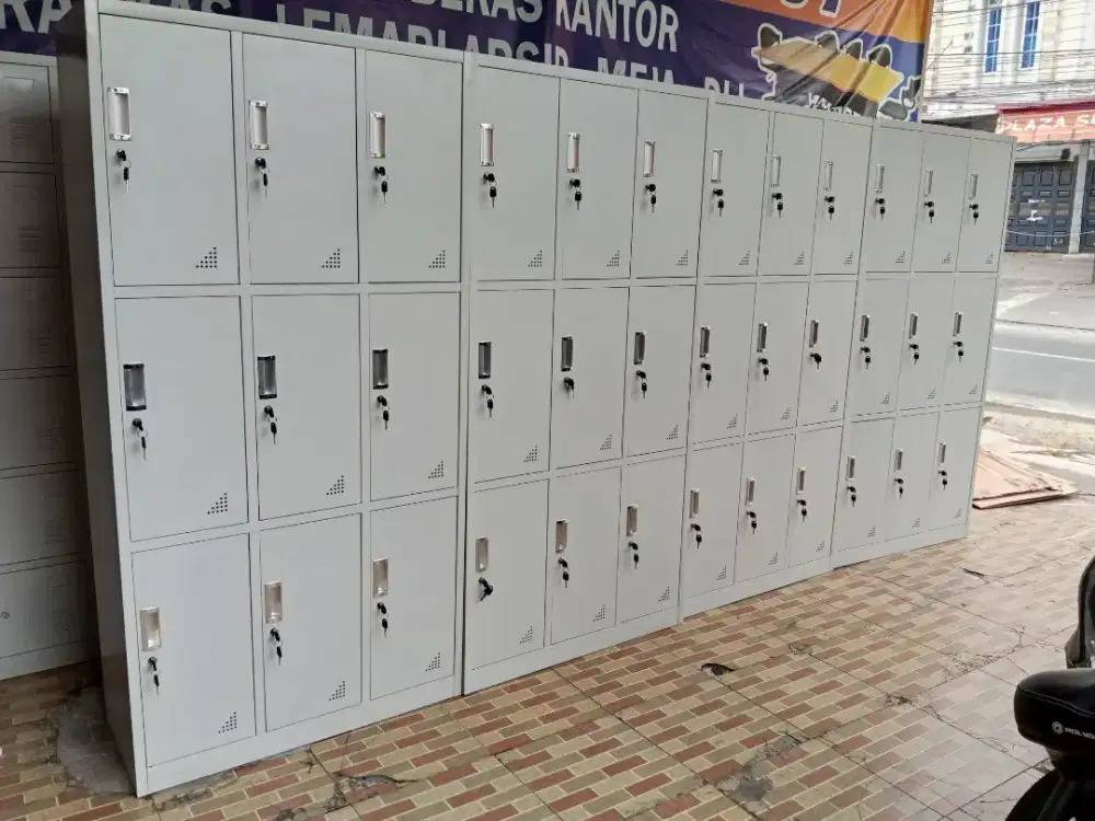 Locker 9 pintu standart