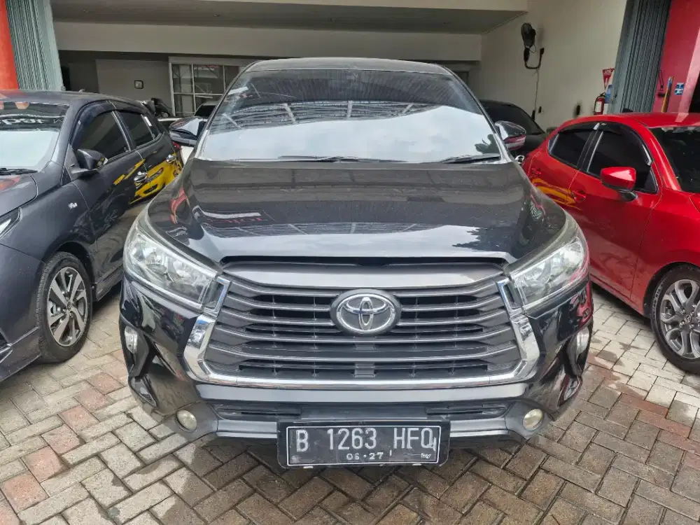 Toyota Innova G 2.0 Manual 2022 Bensin Hitam Metalik