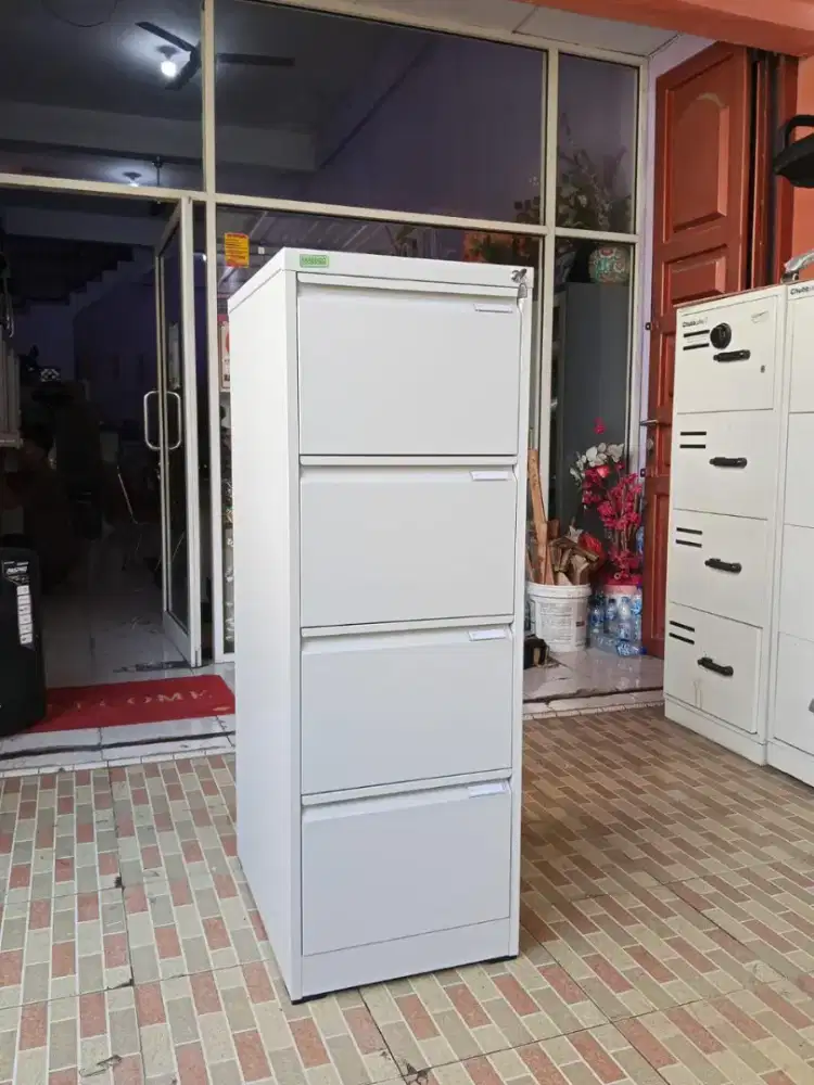Filing cabinet 4 laci