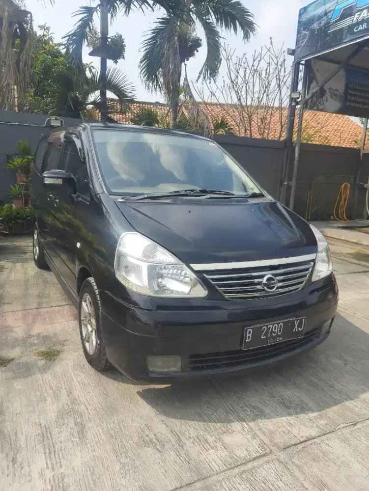 Nissan Serena Hws 2006 matic pajak On siap pakai