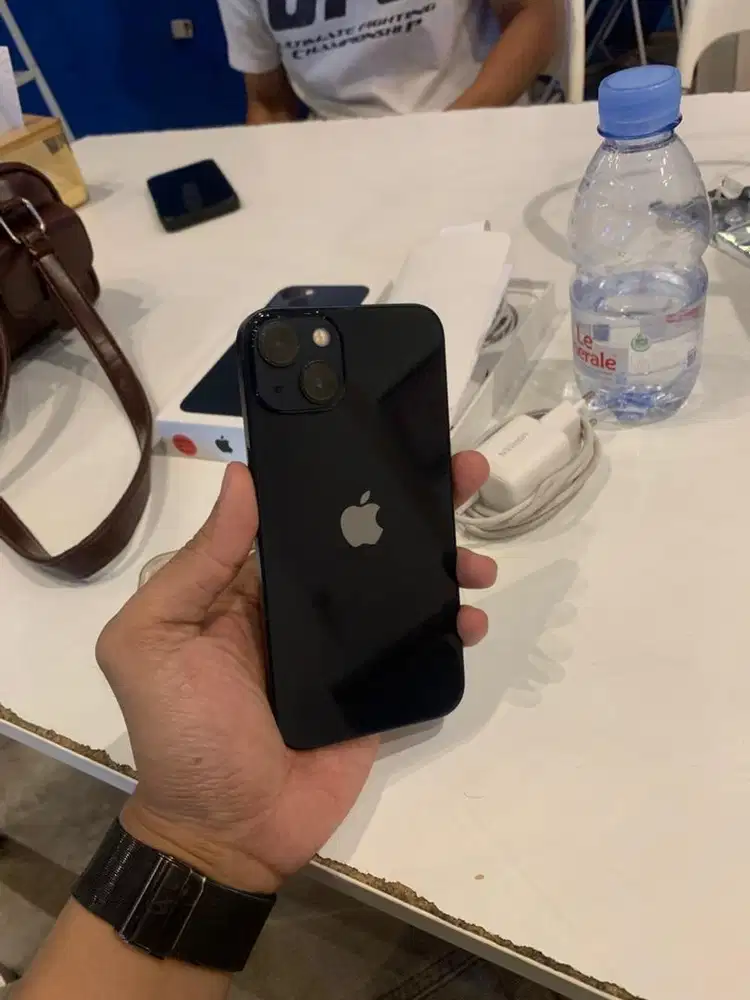 iPhone 13 128Gb iBox