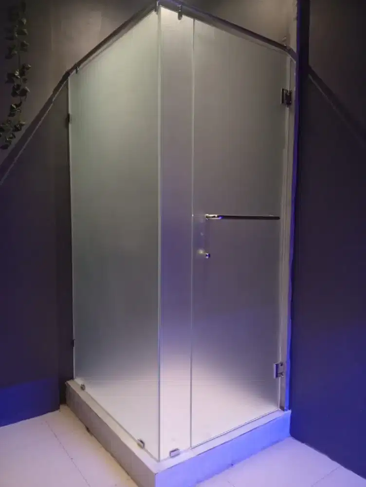 Cubical kamar mandi tinggi 2m