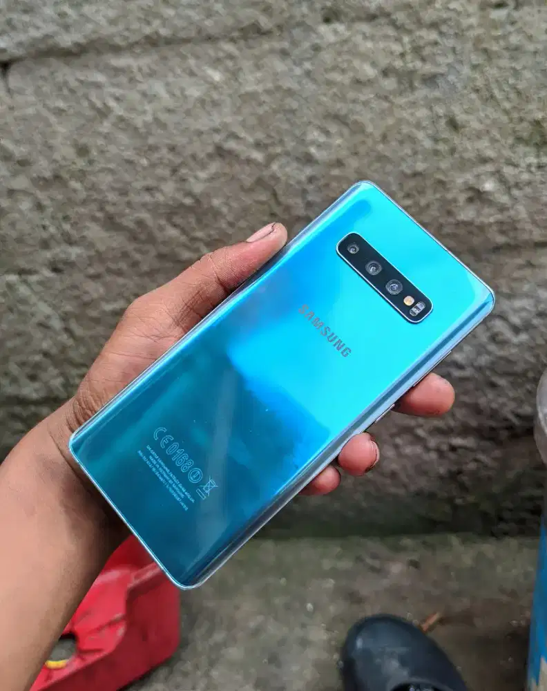 Samsung S10 plus 8/128gb siap pakai baca postingan