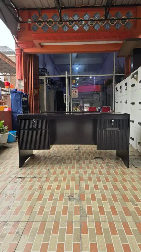 Meja kantor 1 biro kayu