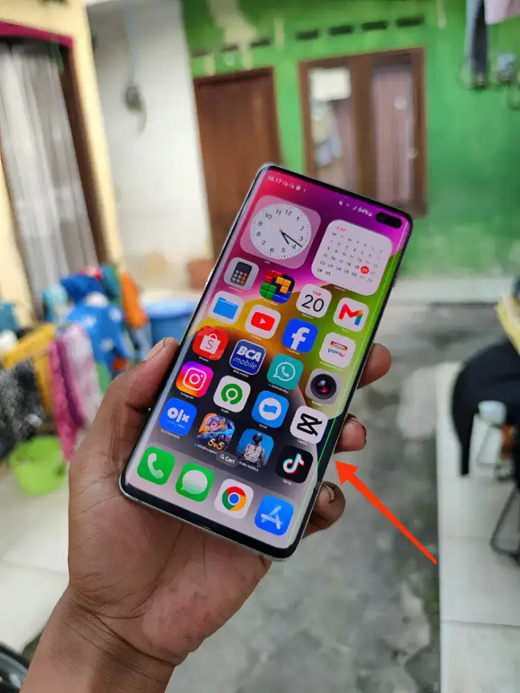 Samsung S10 plus 8/128gb siap pakai baca postingan